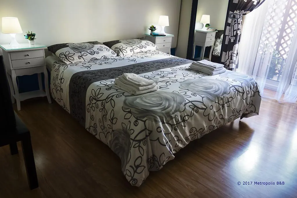 Metropolis B&B Messina 3*,  Italy